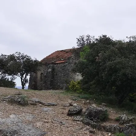 Le Mimosa לינה וארוחת בוקר